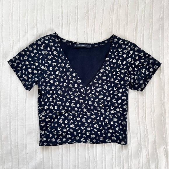 Brandy Melville Amara Top OS - Picture 4 of 6